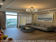 Charming warm tone and luxury interiors apartment in Vinhomes Central Park for rent