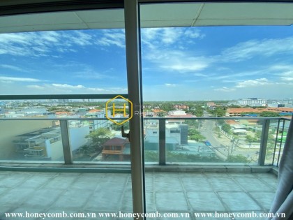 Spacious and airy apartment is waiting for you to decorate in The Vista
