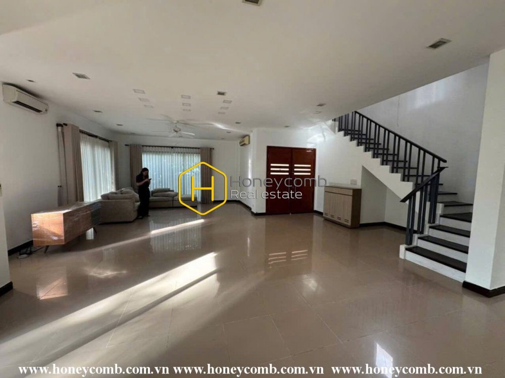 Well organized design villa with gorgerous space and basic amenities in District 2