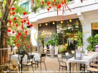 Let the art speak through the design and architecture of this District 2 villa