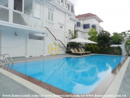 Experience minimalist living in this beautifully designed villa located on District 2