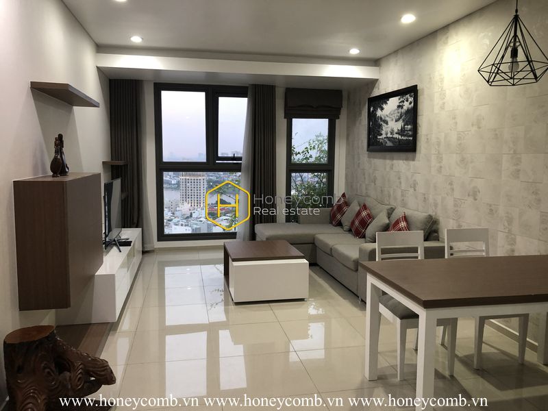 Tận hưởng bình minh từ căn hộ Pearl Plaza yên tĩnh này