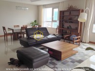 Contemporary full furnished apartment and airy riverside view for rent in Xi Riverview Palace