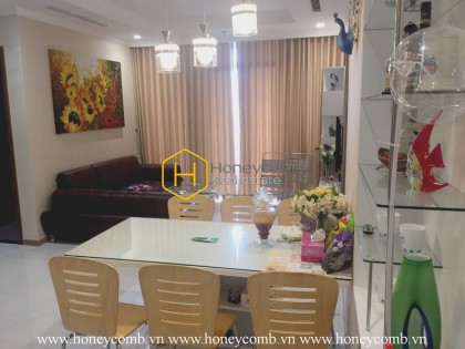 With this Vinhomes Central Park apartment, a comfortable and convenient life is in your hands