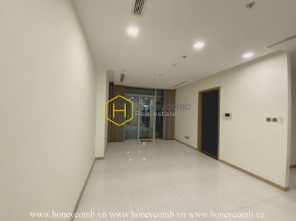 Spacious unfurnised apartment with prestigous location for rent in Vinhomes Central Park