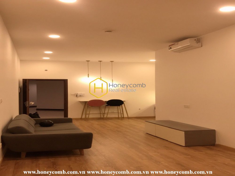 A loyal living style inside the twinkling apartment for rent in The Sun Avenue is available now!