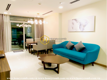 Vinhomes Central Park apartment for rent – Bright wooden home