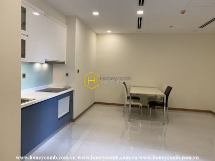 A stunning view from this Vinhomes Central Park apartment is all what you need!