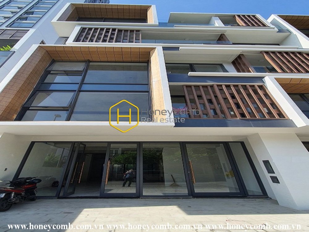 District 2 villa: a mark for enchanting refinement