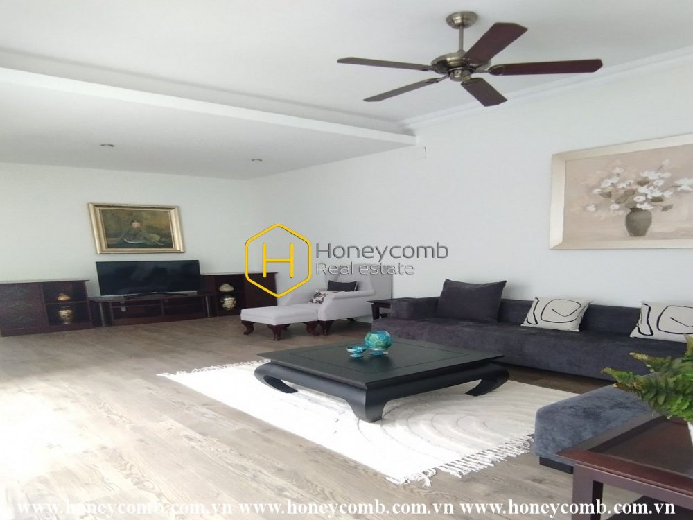 This inspiring architecture and stunning villa in District 2 will not make you disappointed