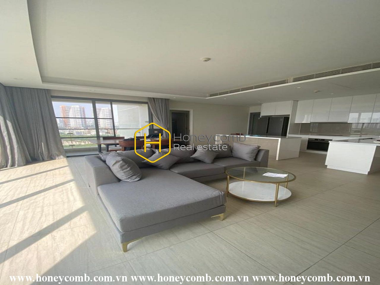 An elegant apartment with North Asisan architecture in Diamond Island