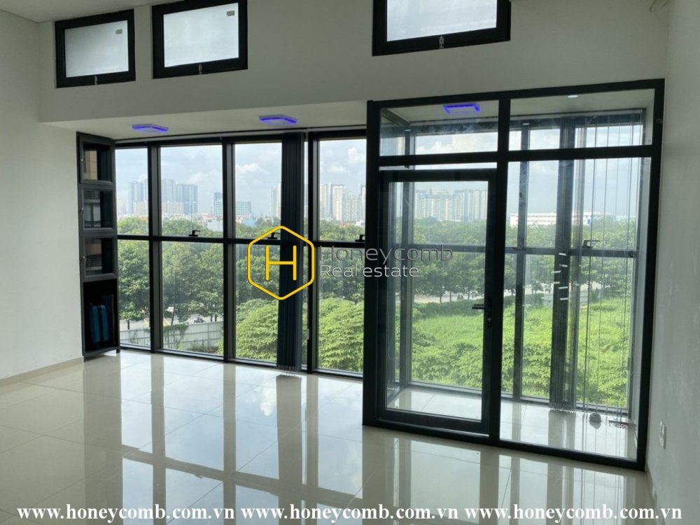 Airy and well-lit apartment with no furniture is waiting for you to rent at The Sun Avenue