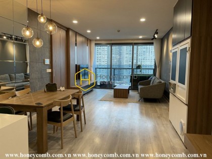 Gorgeous interiors interfuse with systematic light make this apartment become perfect in Sunwah Pearl