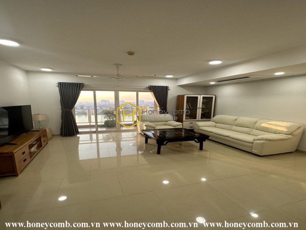 River Garden 3 beds apartment river view for rent