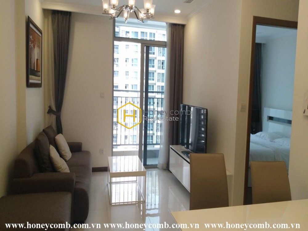 Enjoy a minimalistic and modern life right in this Vinhomes Central Park apartment