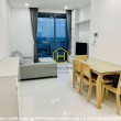 Feel the modernity in this stunning apartment in Sunwah Pearl