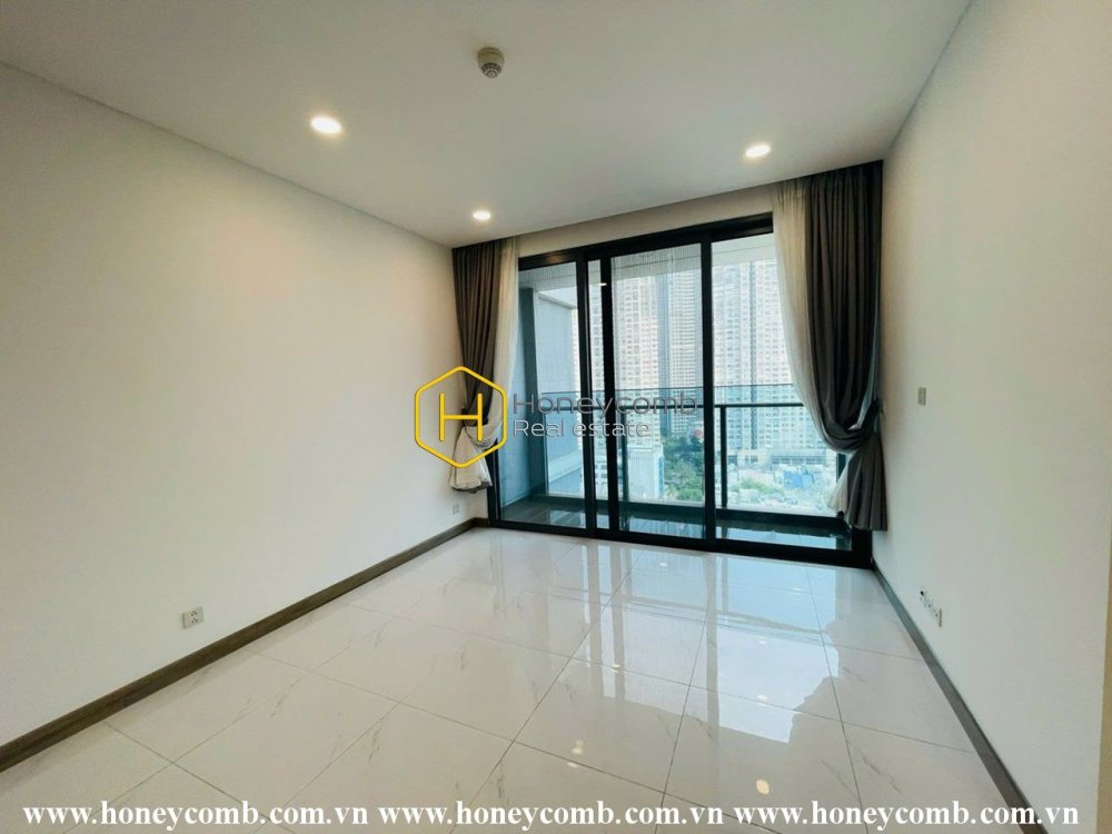 Căn hộ không nội thất với kiến trúc đơn giản ở Sunwah Pearl