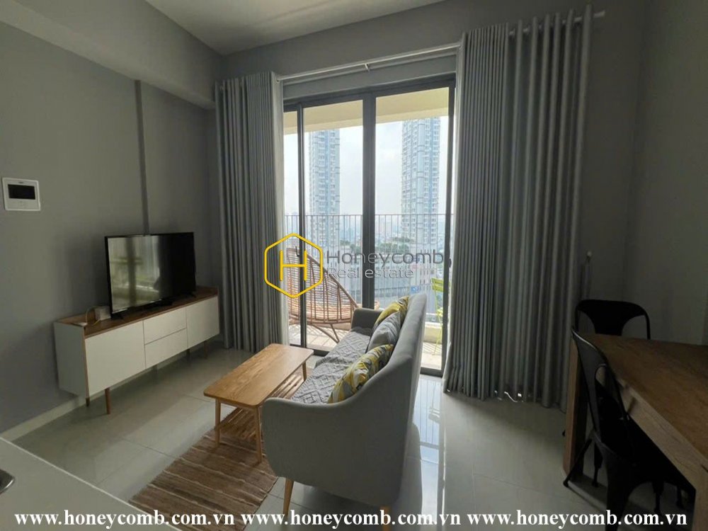 Exceptional lifestyle with sparkling  2 bedroom- apartment at Masteri An Phu