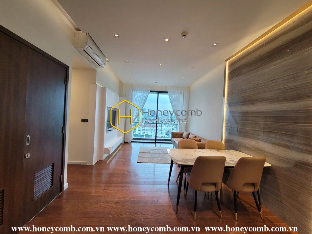 Thiết kế mộc mạc với nội thất cơ bản trong căn hộ cho thuê ở D'Edge