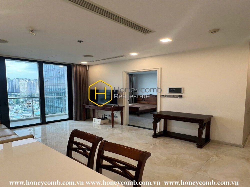 Căn hộ cho thuê tại Vinhomes Golden River mang phong cách mộc mạc đầy cuốn hút cùng nội thất cơ bản tiện dụng