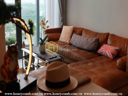 Experience a refreshing sense of elegance and romance in this beautifully crafted apartment at The Metropole